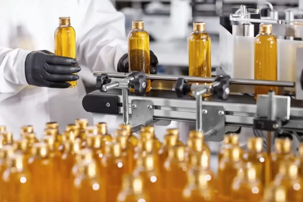 Our Advanced Liquid Supplement Manufacturing Process, Precise Mixing and Proportioning