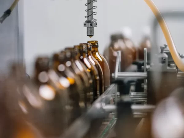 Our Advanced Liquid Supplement Manufacturing Process, Efficient Filling and Packaging